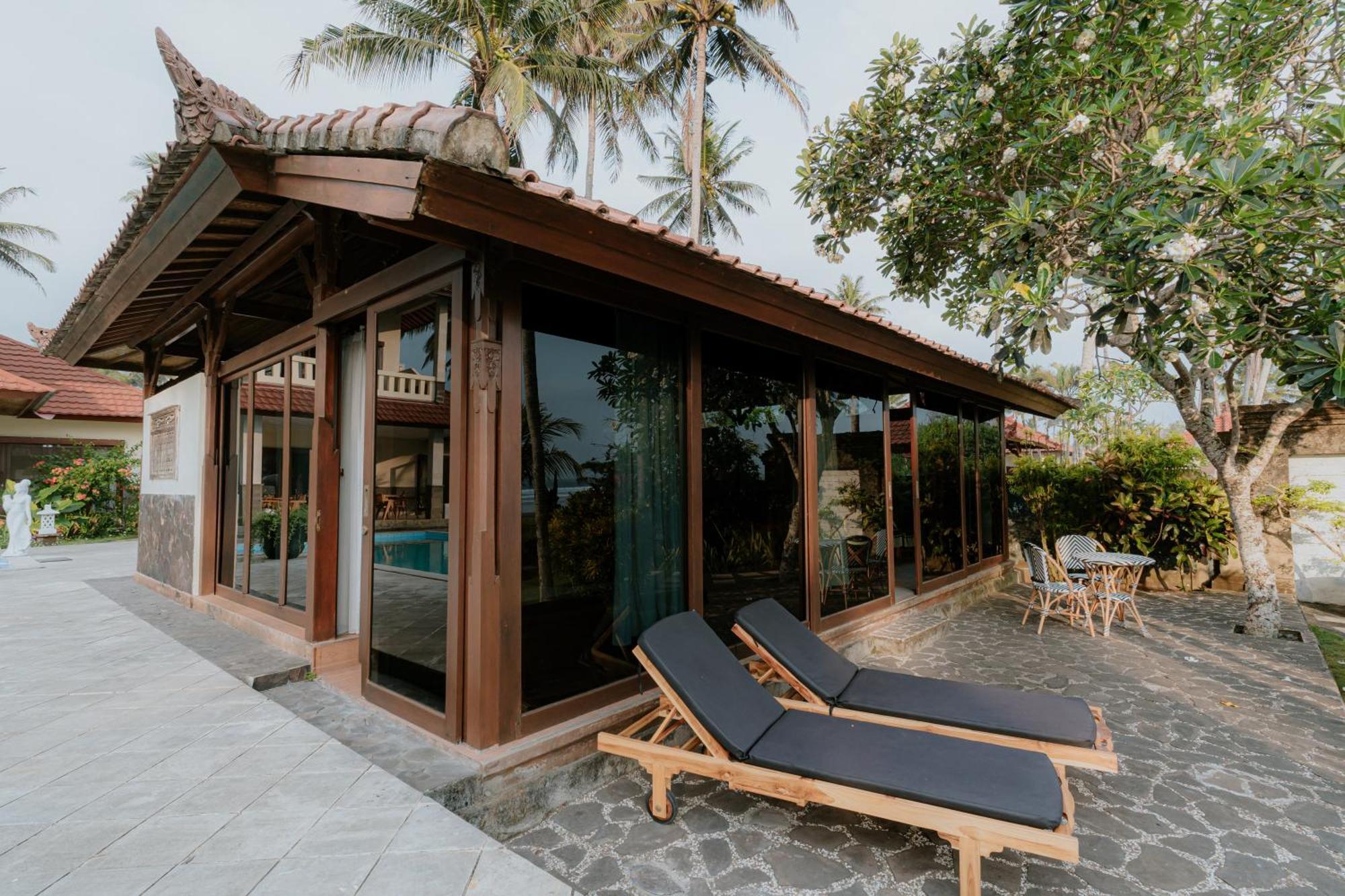 Bali Hai Island Resort Pekutatan  Exteriör bild