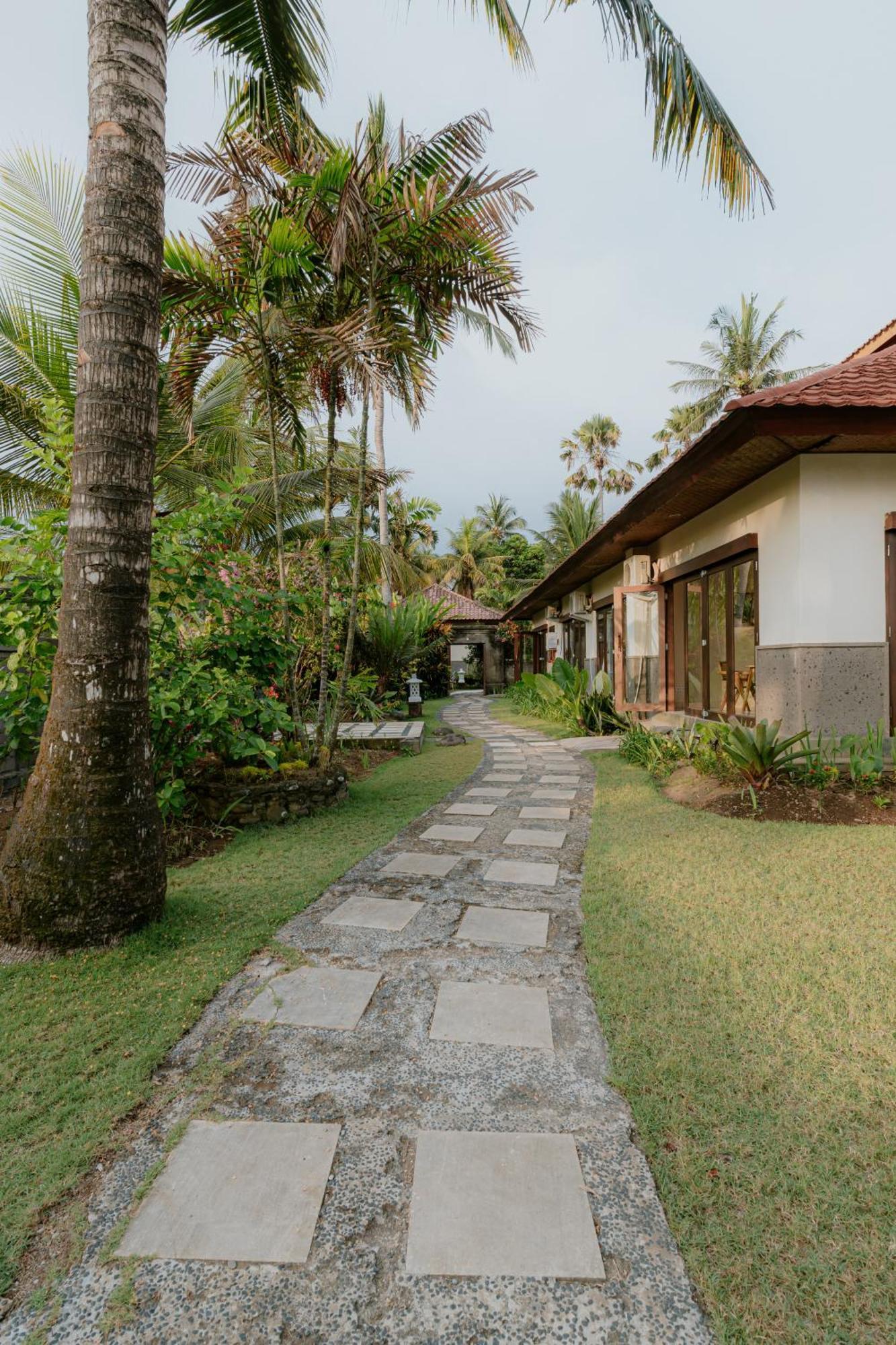 Bali Hai Island Resort Pekutatan  Exteriör bild