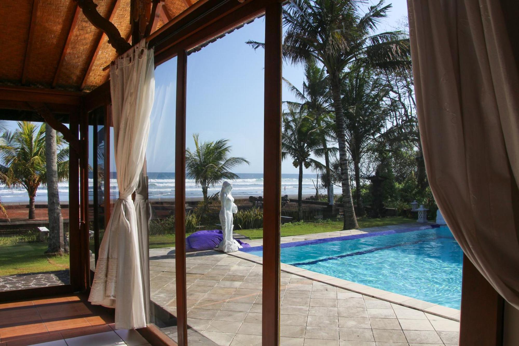 Bali Hai Island Resort Pekutatan  Exteriör bild